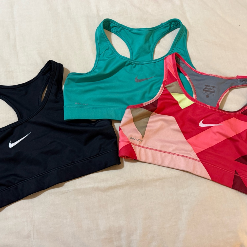 6 - Nike Vibrant Sports Bra Set - Picture 3 of 3